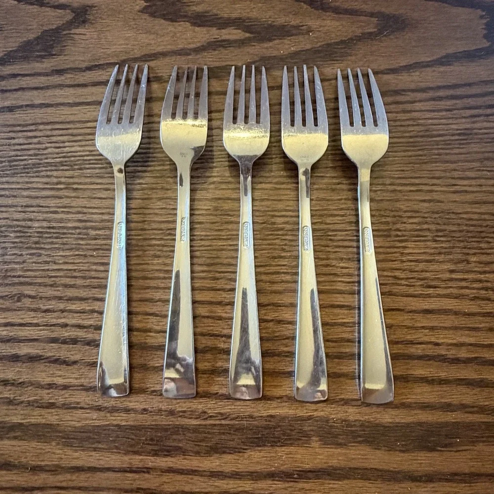 Oneida AVERY Dinner Forks Stainless Steel Flatware Pieces 18/10 Set of 5